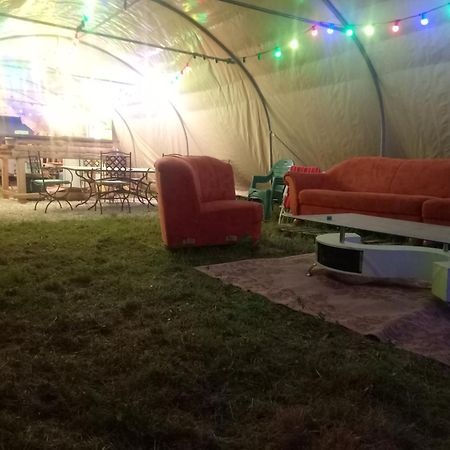 Bivouac Hotell Le Fay Exteriör bild
